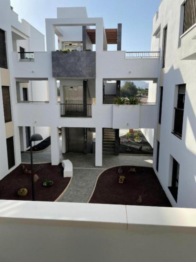 Green View Luxury Appartment In New Complex Pueblo Majorero Next To Golf Course 5 Min Walk From The Beach And Atlantico Shopping Centre In Caleta De Fuste Next To Cassino And Elba Sara Hotel 2 Bedrooms 2 Bathrooms Huge Terace! Eksteriør bilde